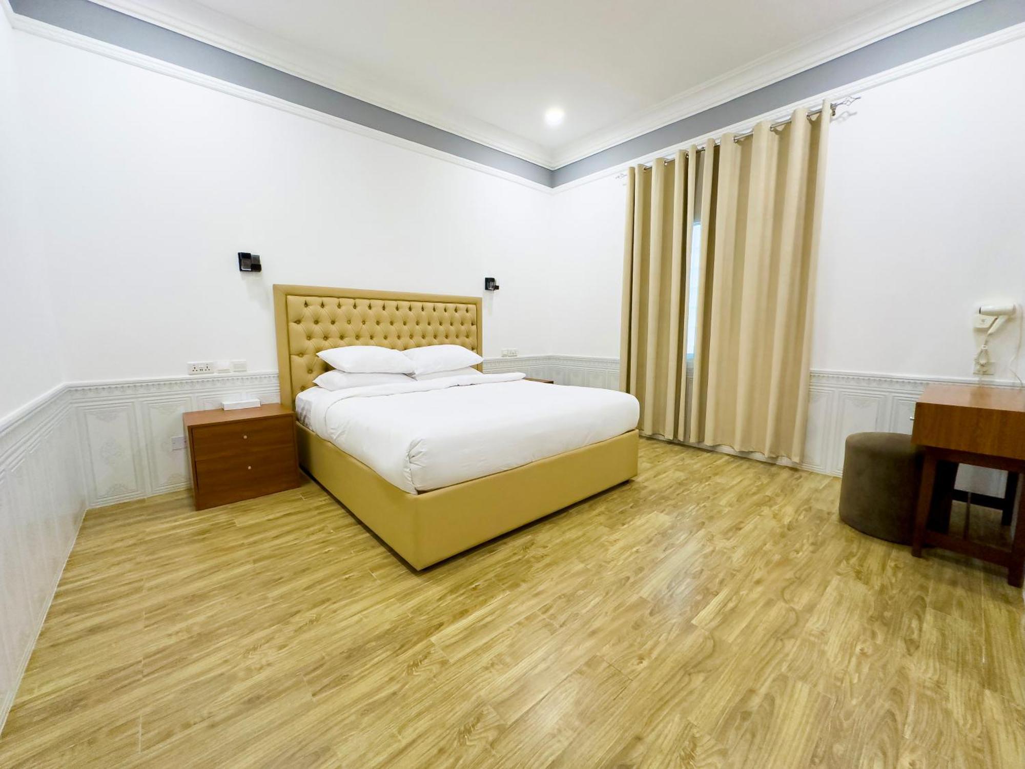 รอยัล เรสซิเดนซ์ โฮเทล อพาร์ตเมนต์ Hotel อุมม์อัลไกไวน์ ภายนอก รูปภาพ