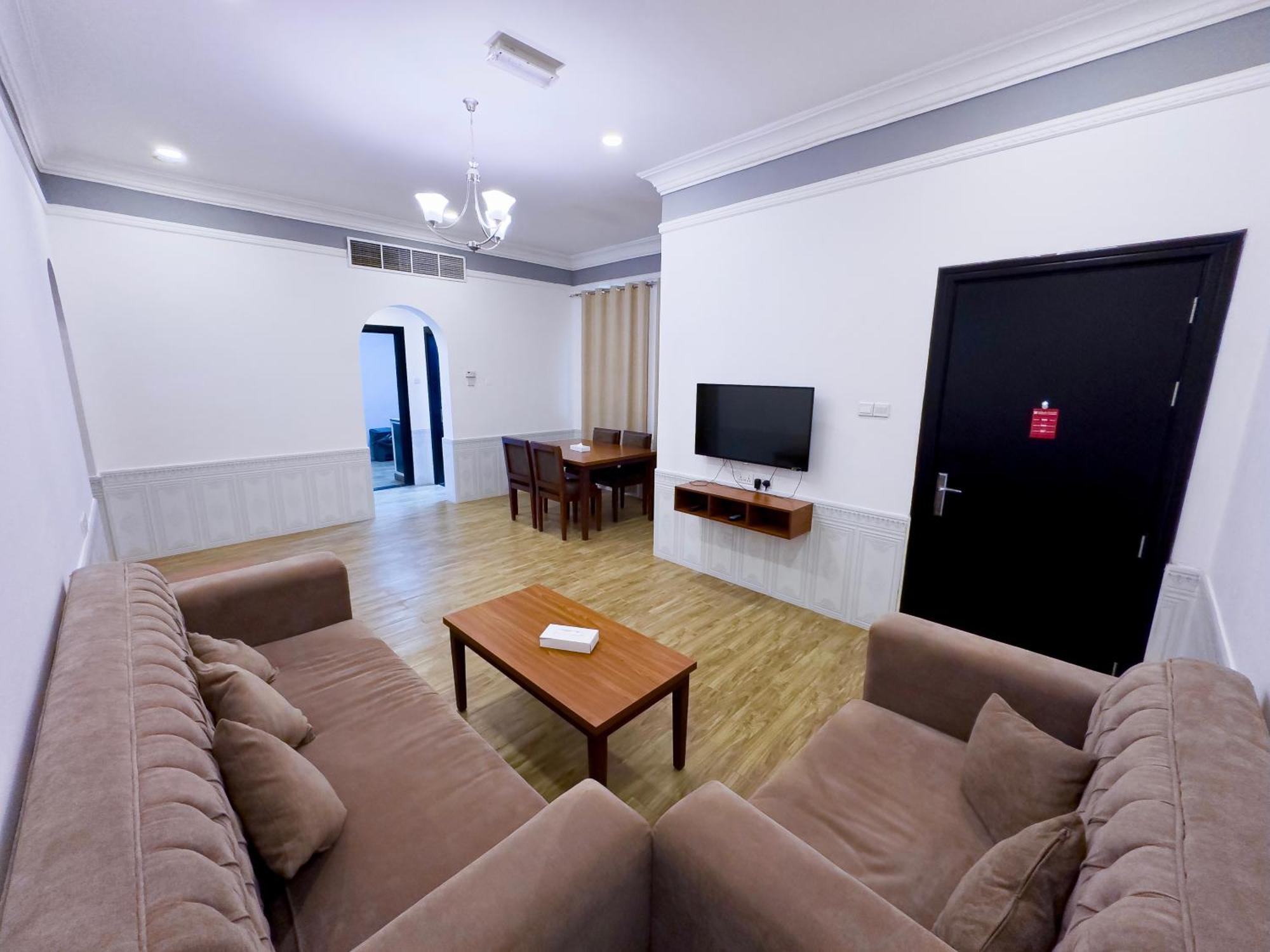 รอยัล เรสซิเดนซ์ โฮเทล อพาร์ตเมนต์ Hotel อุมม์อัลไกไวน์ ภายนอก รูปภาพ
