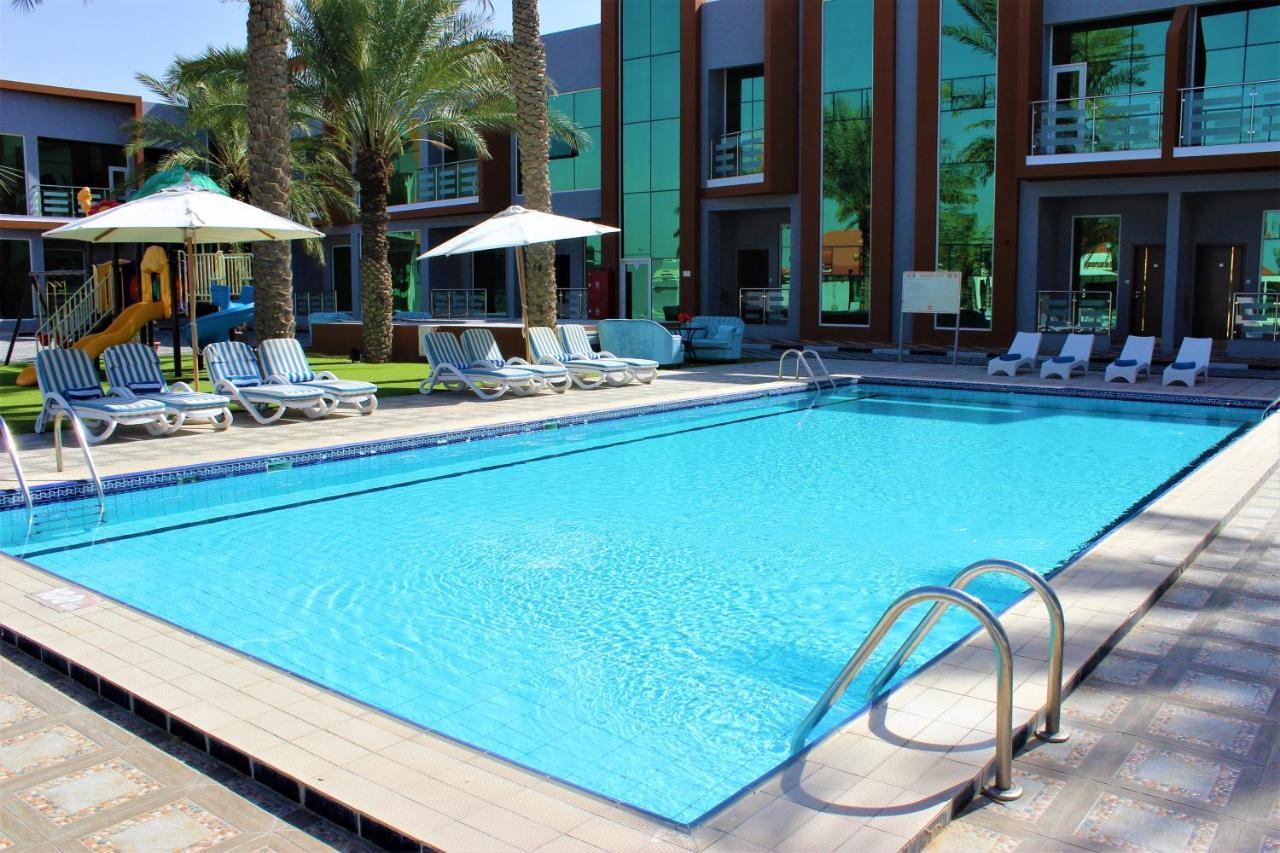 รอยัล เรสซิเดนซ์ โฮเทล อพาร์ตเมนต์ Hotel อุมม์อัลไกไวน์ ภายนอก รูปภาพ